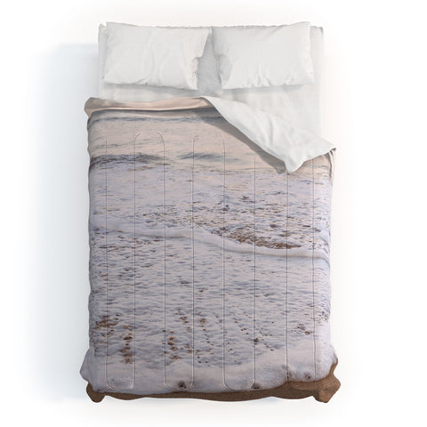 Gale Switzer Rushing in II Comforter