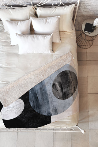 GalleryJ9 Circles Black and White Geometric Mid Century Modern Abstract Fleece Throw Blanket