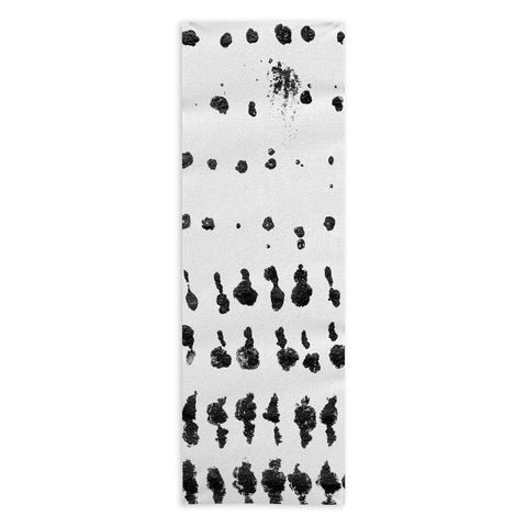GalleryJ9 Medium Dots Pattern Black and White Distressed Texture Abstract Yoga Towel