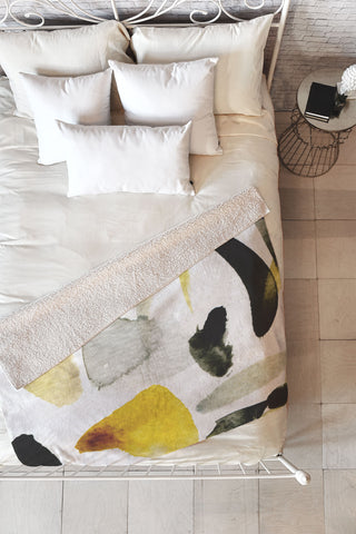 Georgiana Paraschiv AbstractM1 Fleece Throw Blanket