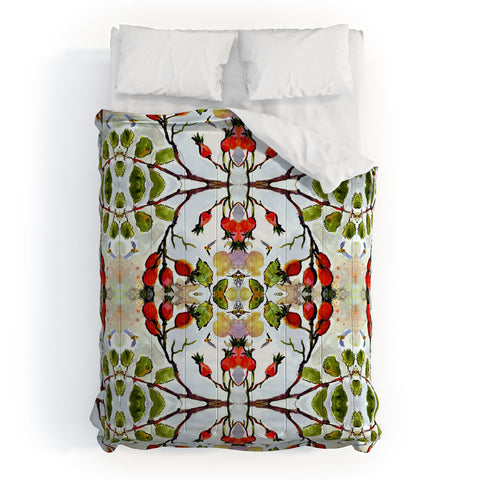 Ginette Fine Art Rose Hips and Bees Pattern Comforter