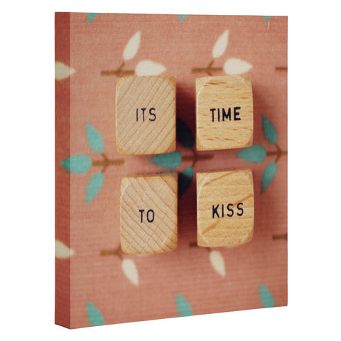 Happee Monkee Its Time To Kiss Art Canvas