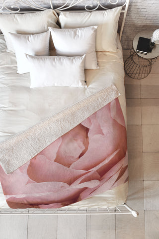 Happee Monkee Versailles Rose Fleece Throw Blanket