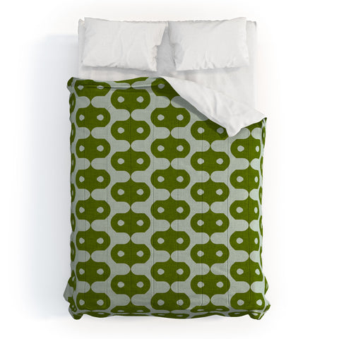 Holli Zollinger Climbing Green Comforter