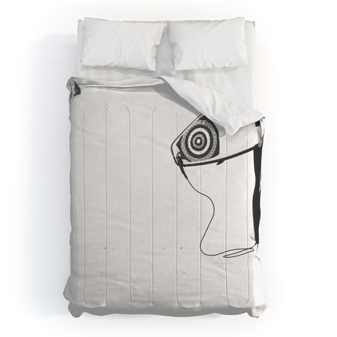 Ingrid Beddoes Catch a Wave V Comforter