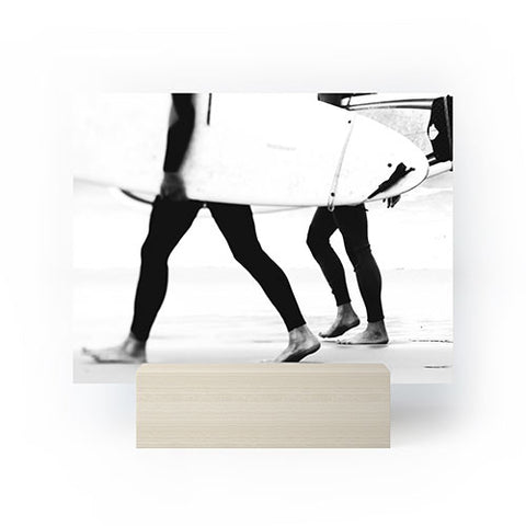 Ingrid Beddoes Catch a Wave VI Mini Art Print