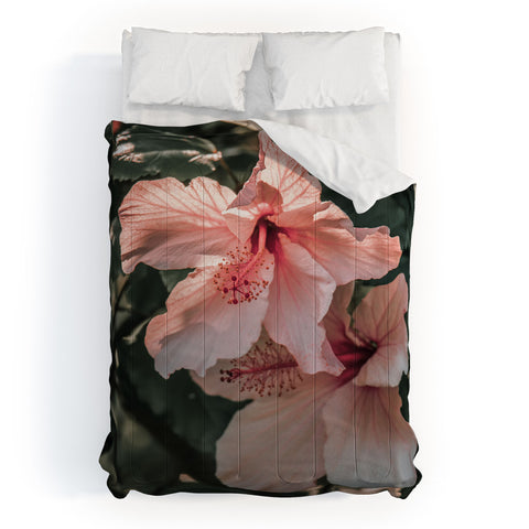 Ingrid Beddoes Hibiscus Flowers Comforter