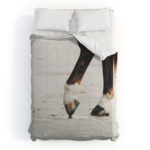 Ingrid Beddoes horse tango Comforter