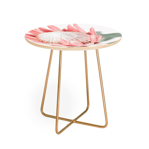 Ingrid Beddoes King Protea flower III Round Side Table