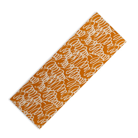 Iveta Abolina Chunky Squiggle Caramel Linen Yoga Mat