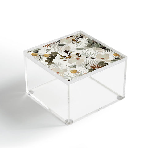 Iveta Abolina Ella Cream Acrylic Box