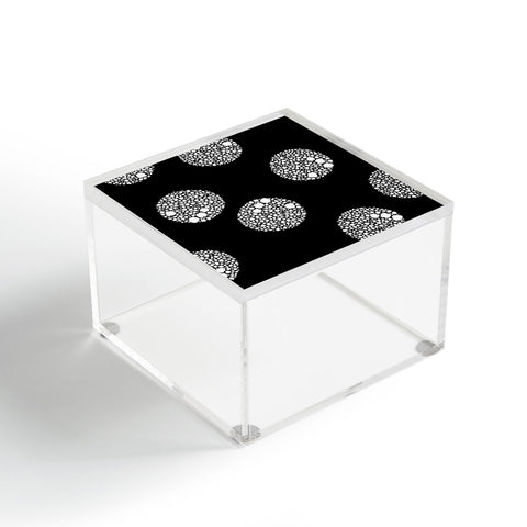 Iveta Abolina Noella VI Acrylic Box