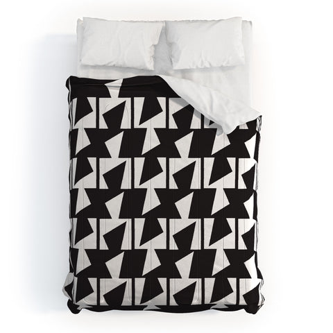Karen Harris Bravo Black And White Comforter