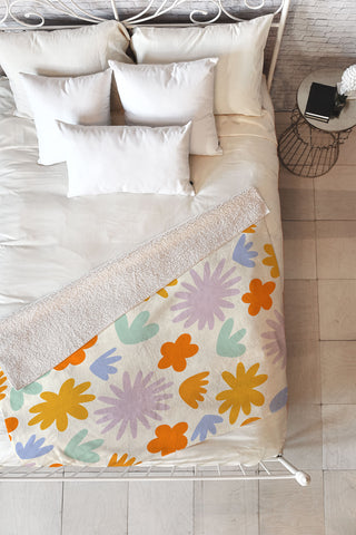 Lane and Lucia Mod Spring Flowers Fleece Throw Blanket