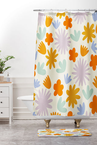 Lane and Lucia Mod Spring Flowers Shower Curtain And Mat