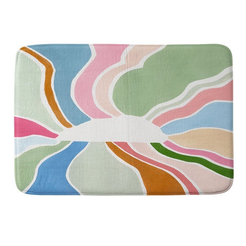 Laura Fedorowicz Sunburst White Center Memory Foam Bath Mat