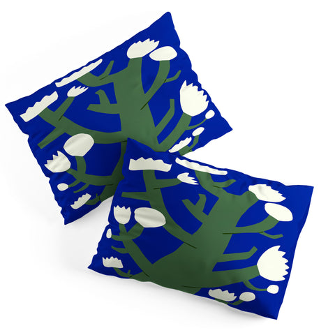 Little Dean White flower in blue Pillow Shams