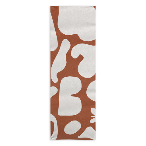 Lola Terracota Terracotta with shapes in offwhite Yoga Towel