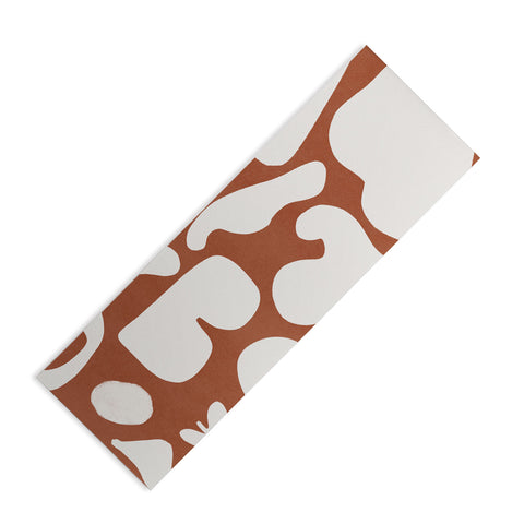 Lola Terracota Terracotta with shapes in offwhite Yoga Mat