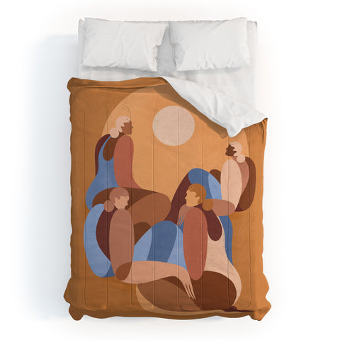 Maggie Stephenson In the heat of summer Comforter