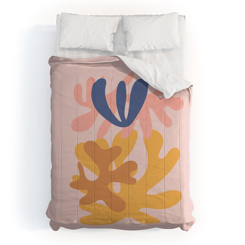 Mambo Art Studio Cut Out Pink Comforter