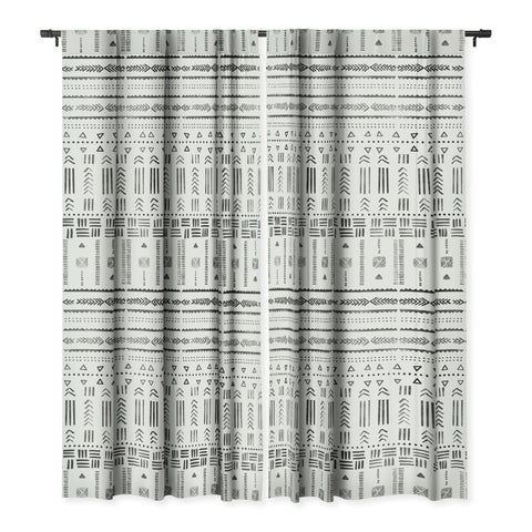 Marta Barragan Camarasa BW Minimal Nomad Blackout Non Repeat