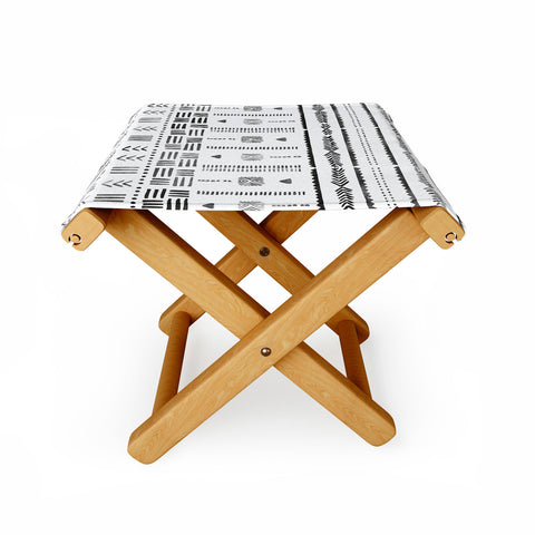 Marta Barragan Camarasa BW Minimal Nomad Folding Stool