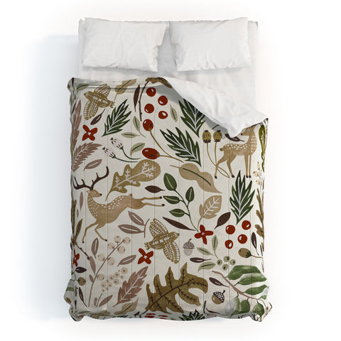 Marta Barragan Camarasa Christmas in the wild nature 2 Comforter