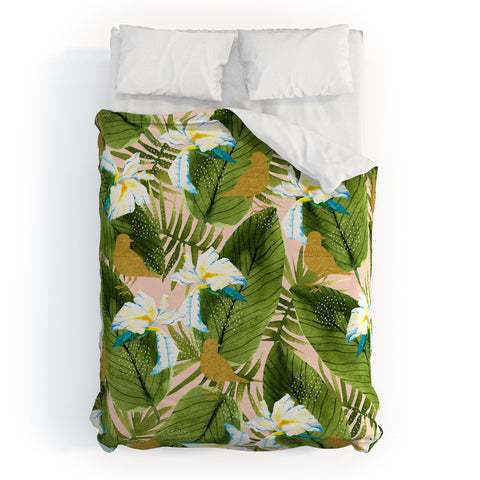 Marta Barragan Camarasa Golden birds in the rainforest Duvet Cover