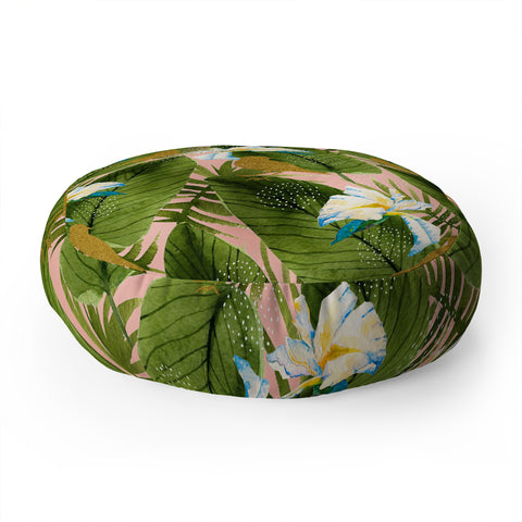 Marta Barragan Camarasa Golden birds in the rainforest Floor Pillow Round