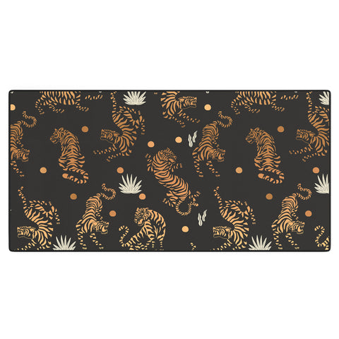 Marta Barragan Camarasa Golden tigers Desk Mat