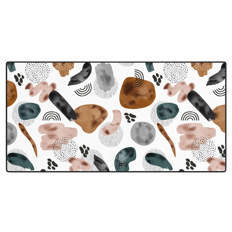 Marta Barragan Camarasa Modern shapes and points Desk Mat