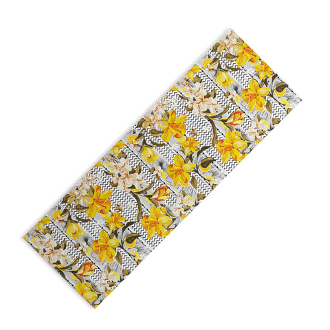Marta Barragan Camarasa Pattern flowers and fruits Yoga Mat