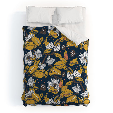 Marta Barragan Camarasa Seasonal darkness 22 Duvet Cover