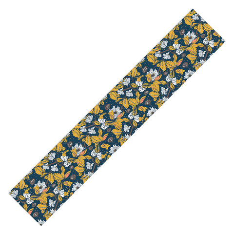Marta Barragan Camarasa Seasonal darkness 22 Table Runner