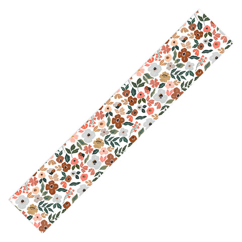 Marta Barragan Camarasa Simple flowery garden 0I Table Runner