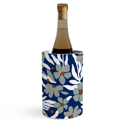 Marta Barragan Camarasa Simple garden blooms 23 Wine Chiller