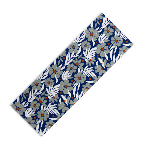 Marta Barragan Camarasa Simple garden blooms 23 Yoga Mat