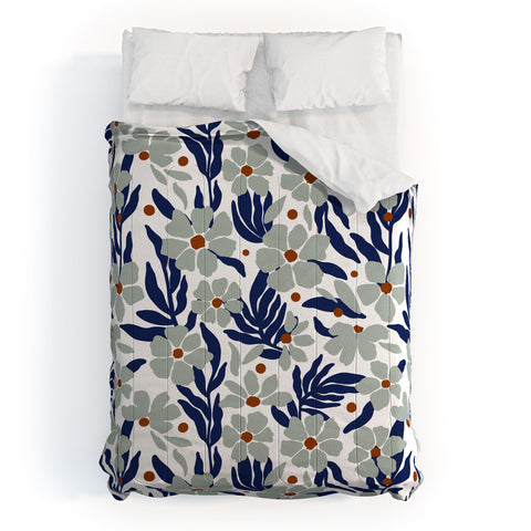Marta Barragan Camarasa Simple garden blooms 23B Comforter