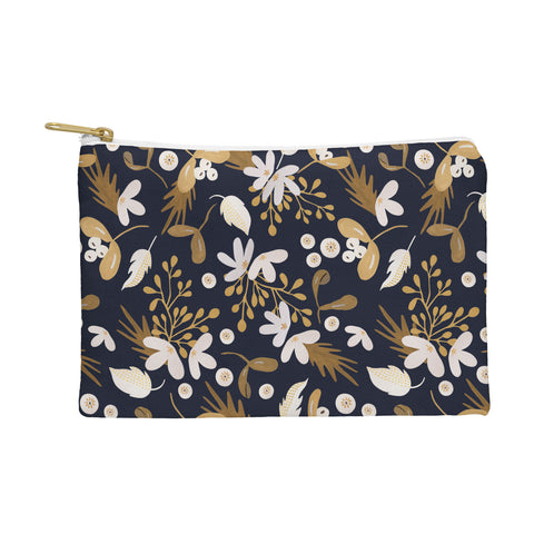 Marta Barragan Camarasa Sweet winter garden I Pouch