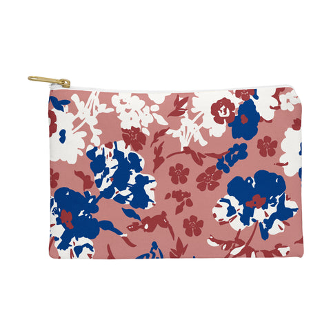 Marta Barragan Camarasa The garden 23 Pouch