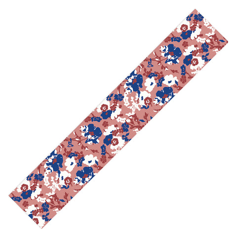 Marta Barragan Camarasa The garden 23 Table Runner