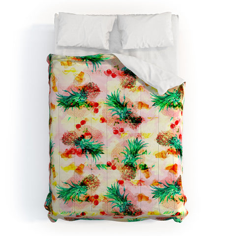 Marta Barragan Camarasa Tropical glitch Comforter