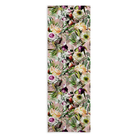 Marta Barragan Camarasa Wild vintage bloom in geometric Yoga Towel