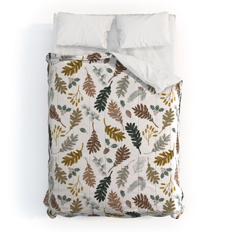 Marta Barragan Camarasa Winter season meadow II Comforter