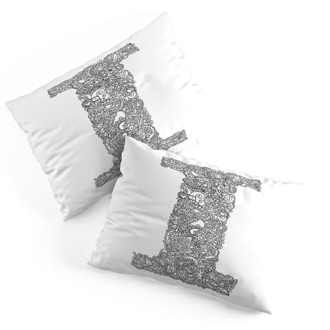 Martin Bunyi Isabet I Pillow Shams