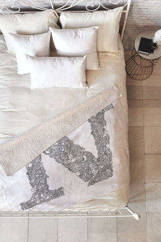 Martin Bunyi Isabet N Fleece Throw Blanket