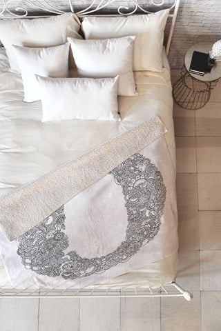 Martin Bunyi Isabet O Fleece Throw Blanket