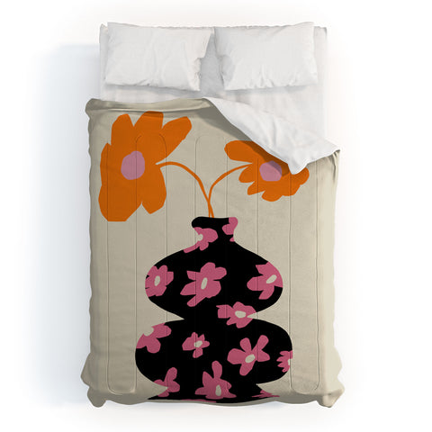 Miho Black floral Vase Comforter
