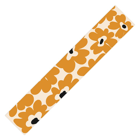 Miho spring summer garden Table Runner